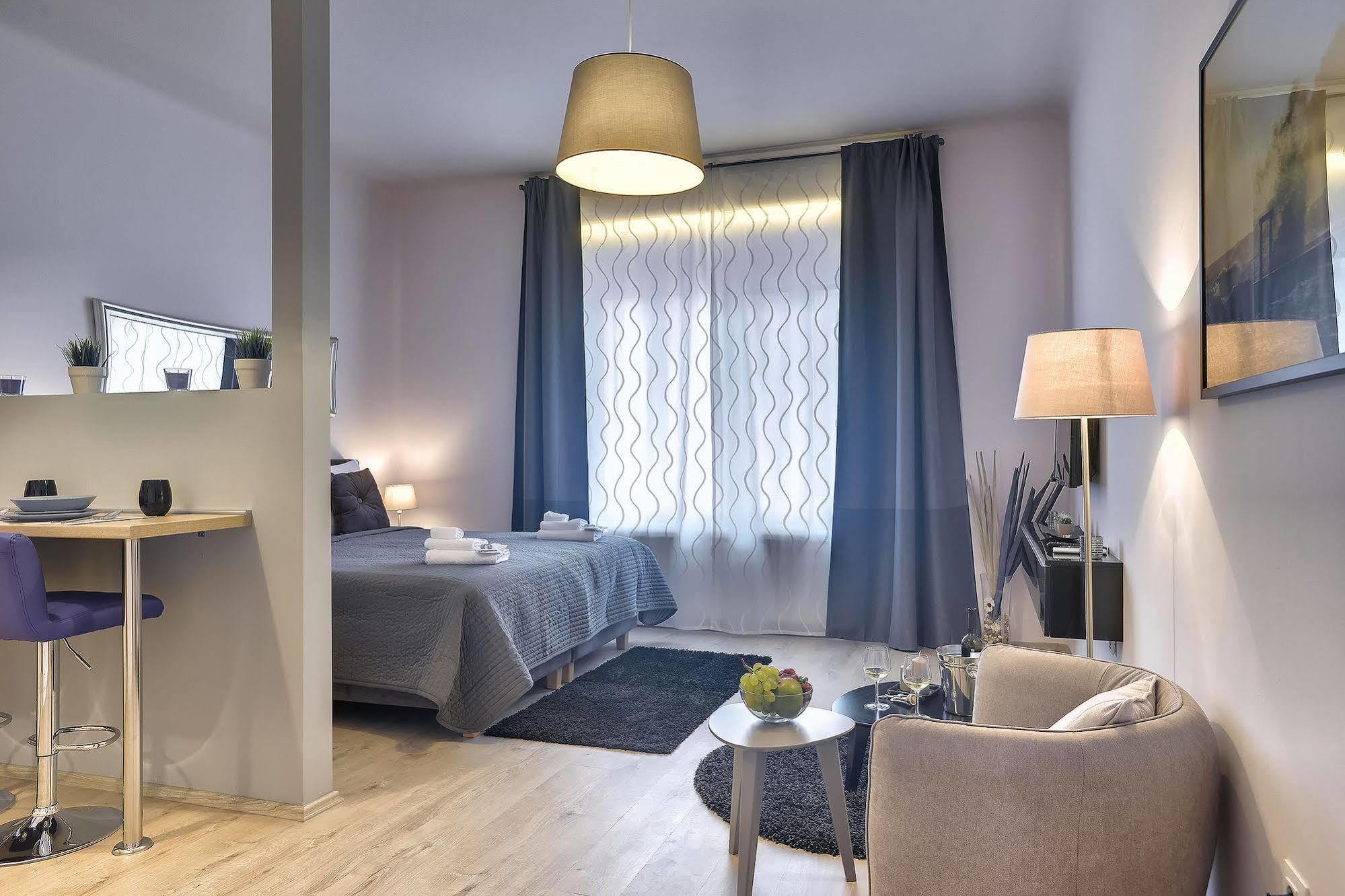D&A Center Apartments With Free Parking PUY Exterior foto